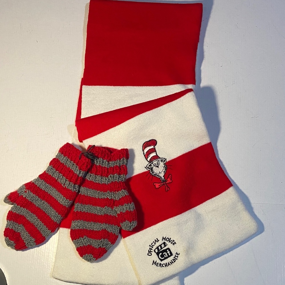 Dr. Seuss Red and White Official Movie Scarf with Hand-knitted Mittens